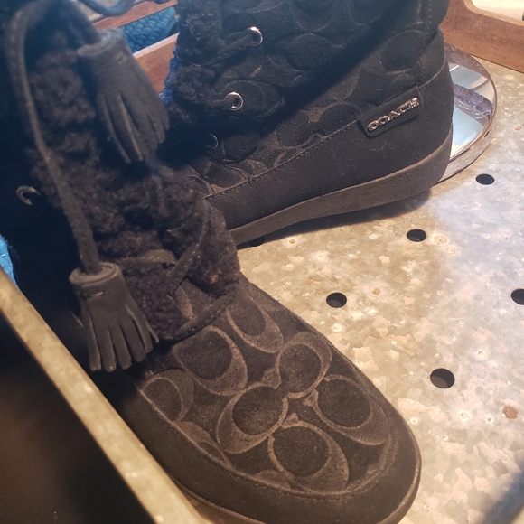 COACH BOOTS - Picture 3 of 5